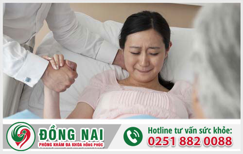 Nguyên nhân và con đường lây truyền mụn rộp sinh dục là gì?